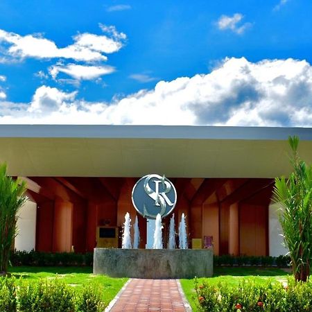 Sr Boutique Hotel 타케크 외부 사진