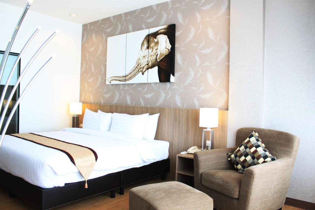 Sr Boutique Hotel 타케크 외부 사진