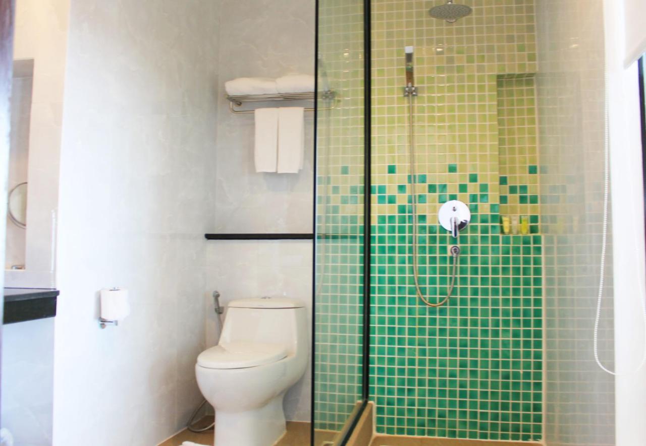 Sr Boutique Hotel 타케크 외부 사진