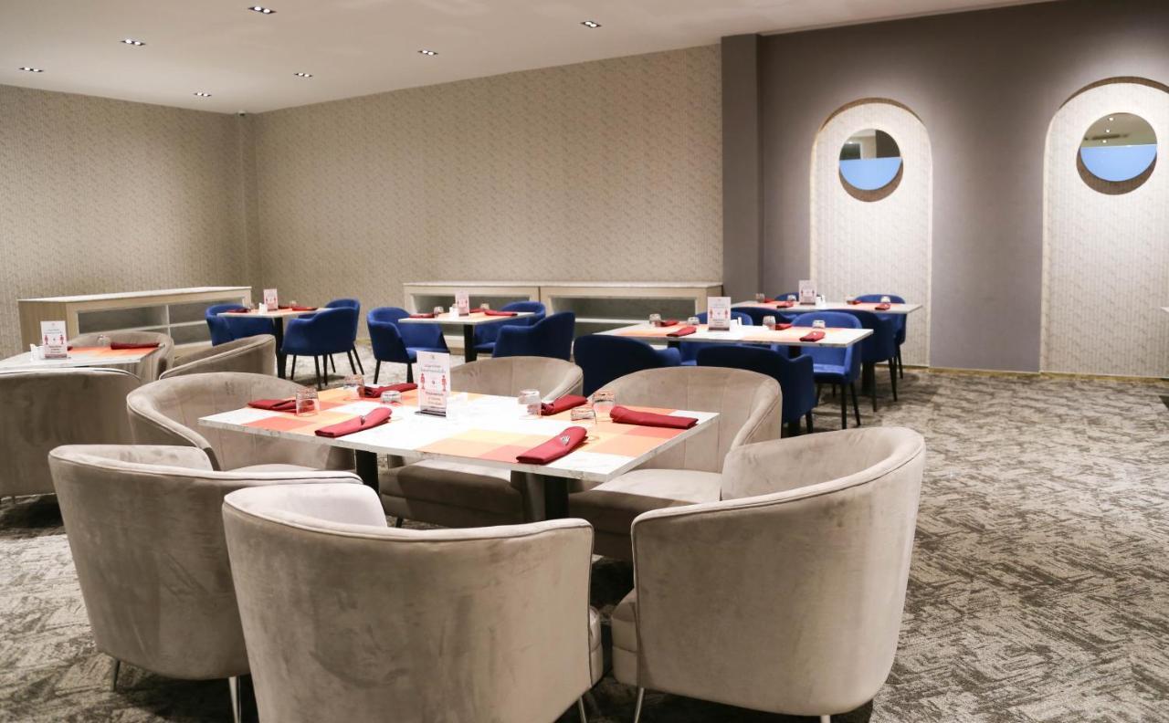 Sr Boutique Hotel 타케크 외부 사진