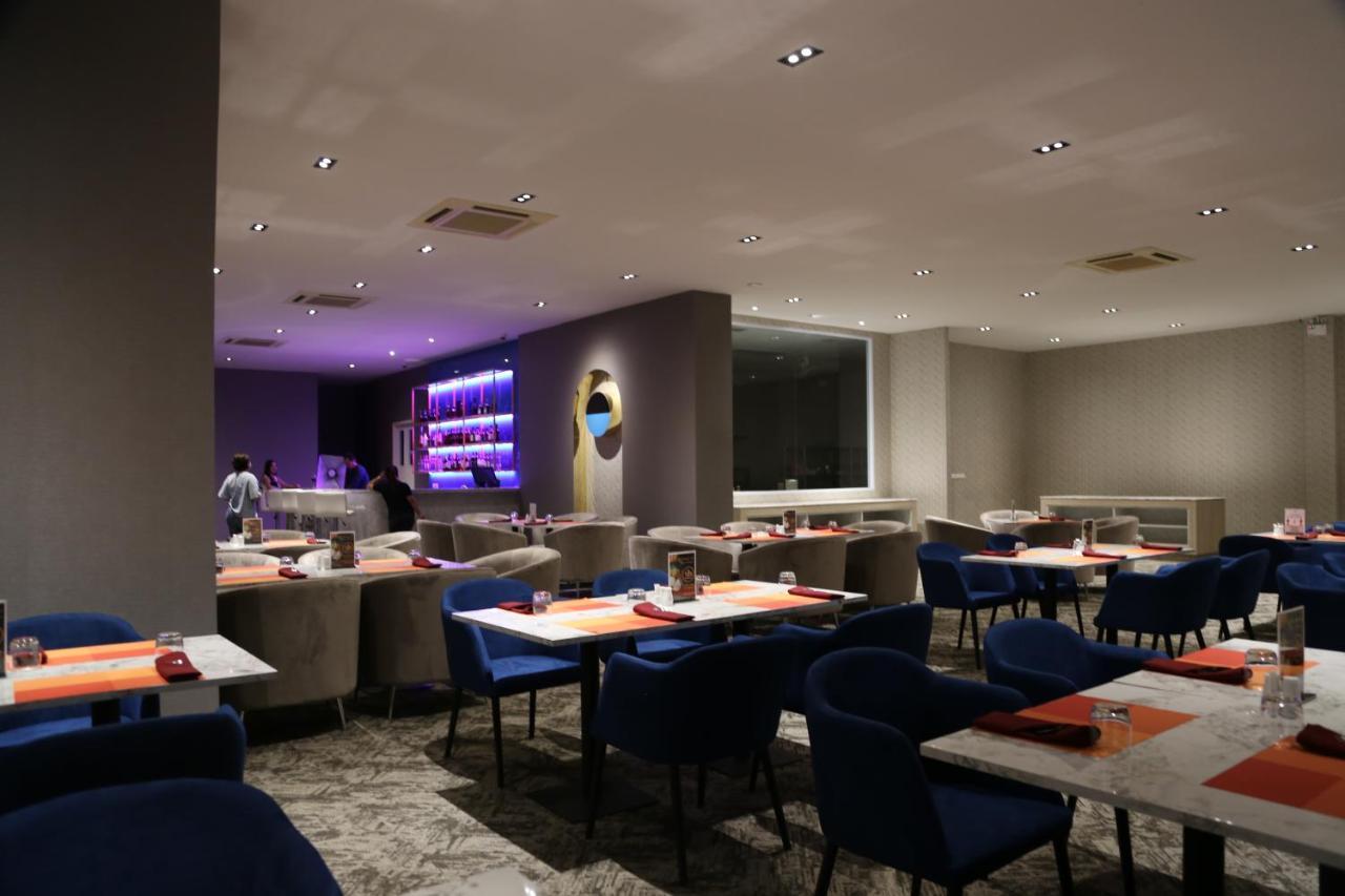 Sr Boutique Hotel 타케크 외부 사진