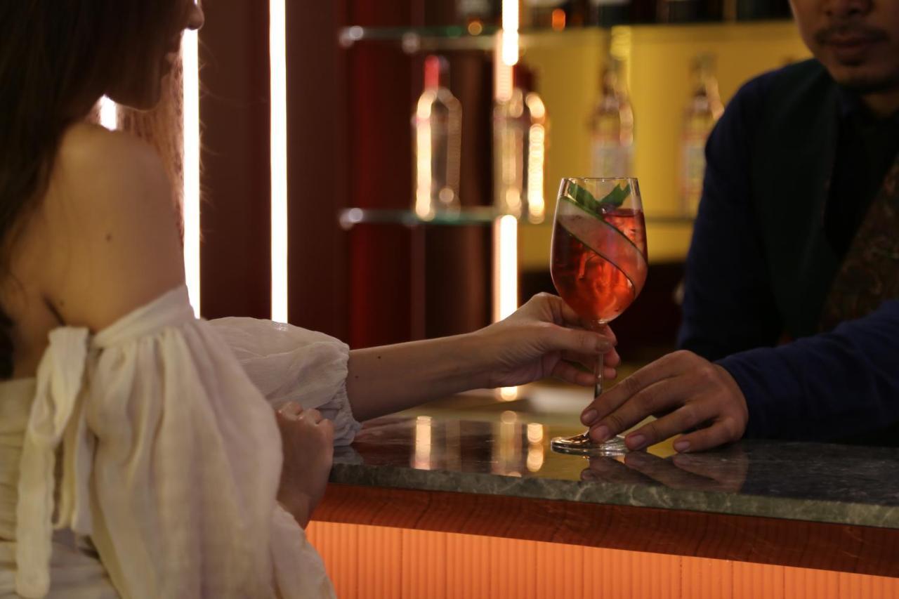 Sr Boutique Hotel 타케크 외부 사진