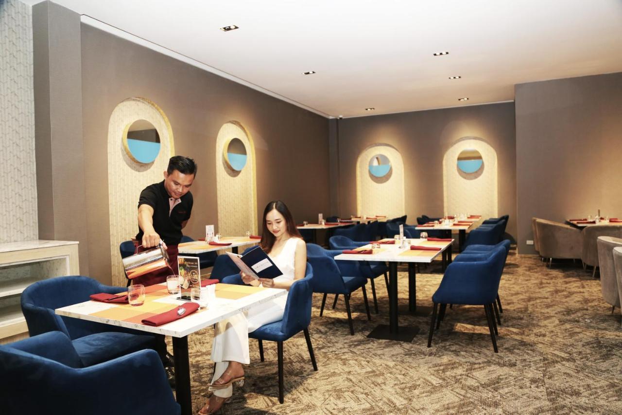 Sr Boutique Hotel 타케크 외부 사진